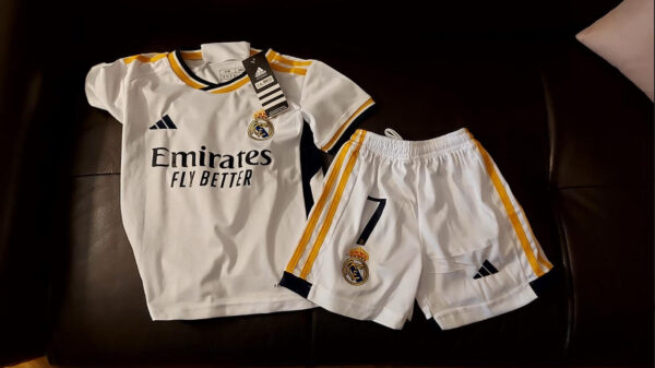 Kit Bambino Real Madrid VINI JR 7 16