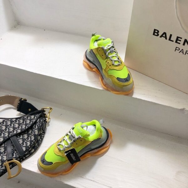 Balenciaga Triple S - immagine 5
