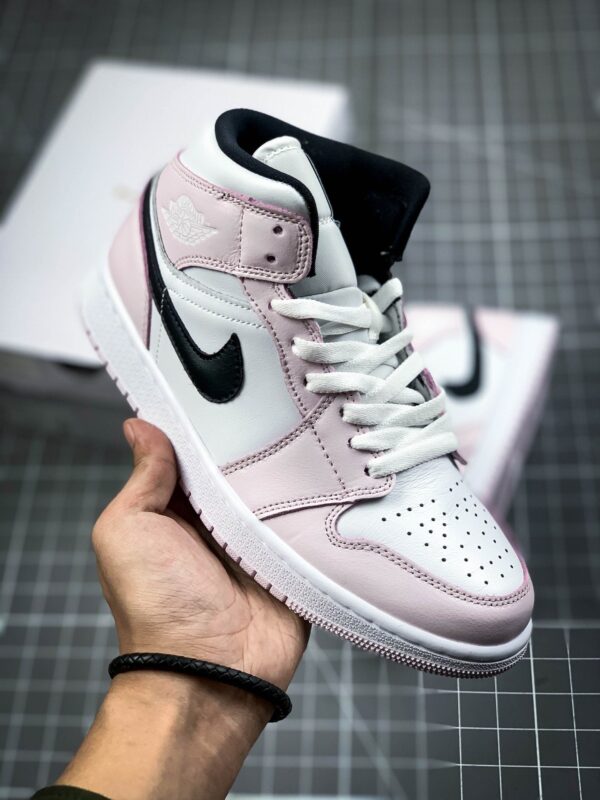 AIR JORDAN 1 MID BARELY ROSE/WHITE/BLACK - immagine 2