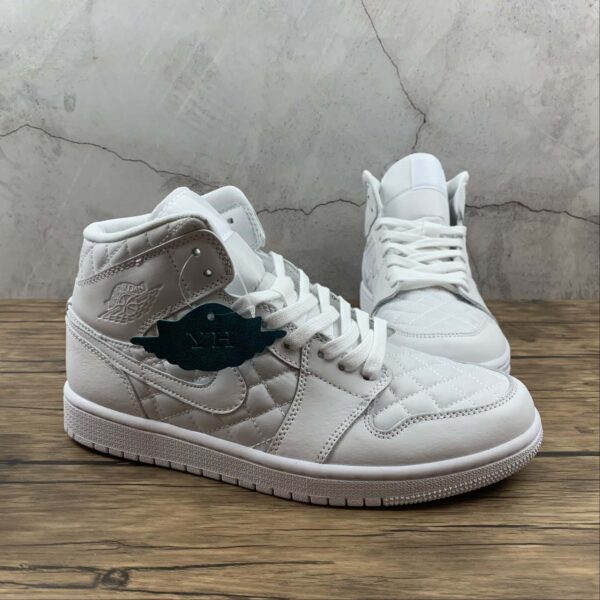 Air Jordan 1 Mid Quilted - immagine 2