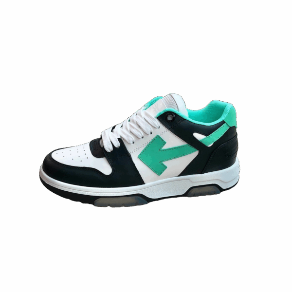 Off-White Sneaker