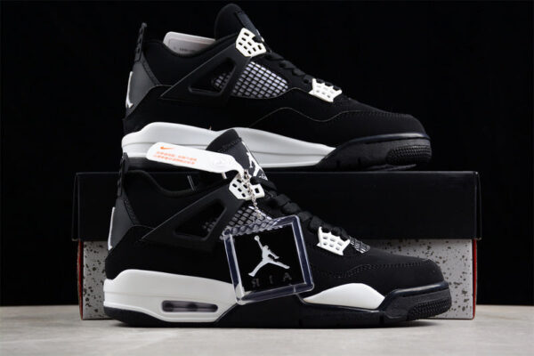 AIR JORDAN 4 RETRO WHITE/BLACK - immagine 3