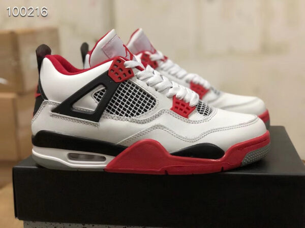 Air Jordan 4 “Fire Red” - immagine 5