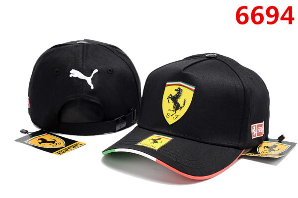 Cappellino Ferrari