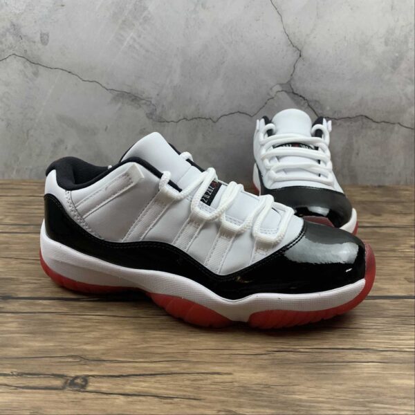 Air Jordan 11 Retro Low Red - immagine 2
