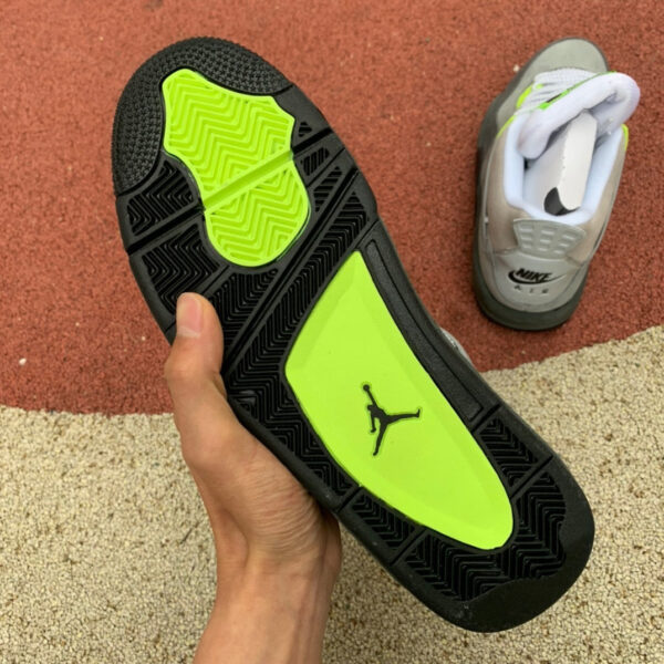 Air Jordan 4 SE “Neon” - immagine 3