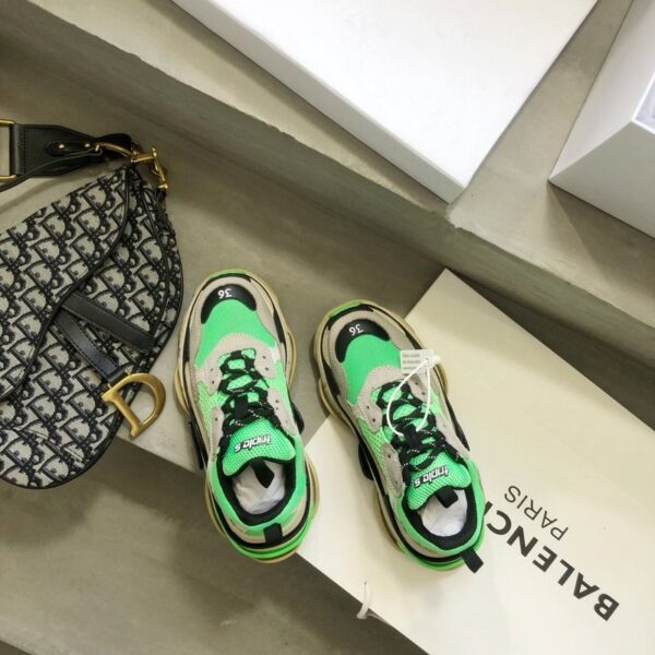 Balenciaga Triple S - immagine 3