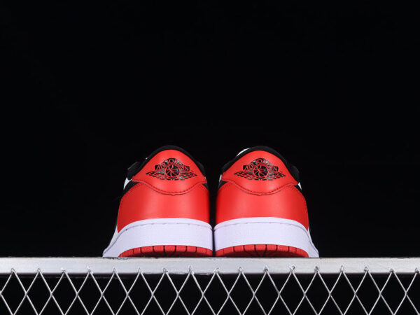 AIR JORDAN 1 LOW OG BLACK TOE - immagine 6