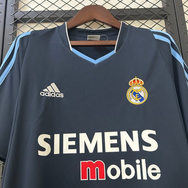 Real Madrid Away - 03/04 Vintage - immagine 3