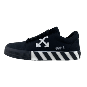 Off-White Sneaker