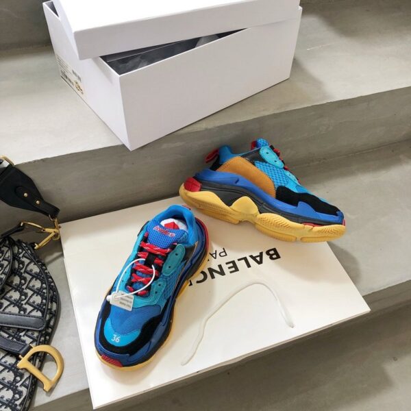 Balenciaga Triple S - immagine 3