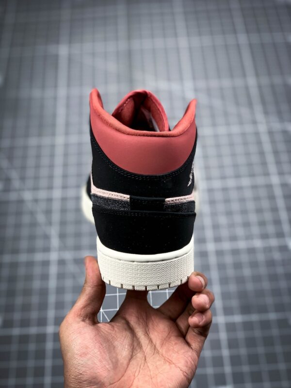 AIR JORDAN 1 MID MELO SE EQUALITY BLACK/BLACK-SAIL-WOLF GREY - immagine 6