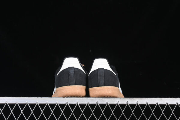 FOOT LOCKER X SAMBA OG CORE BLACK/OFF WHITE/GOLD METALLIC - immagine 5