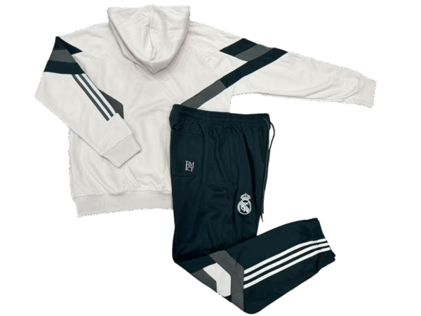 Tuta con Cappuccio Real Madrid 24/25 - immagine 2