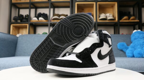 Wmns Air Jordan 1 Retro High Og Twist Pony - immagine 3