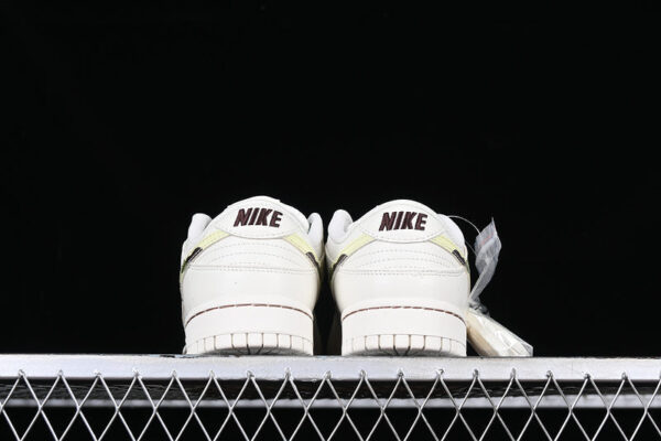 SB DUNK LOW OFF WHITE/CAMOUFLAGE - immagine 5