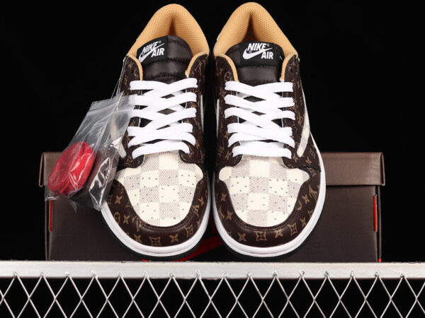 TRAVIS SCOTT X AIR JORDAN 1 LOW OG X L*V - immagine 4