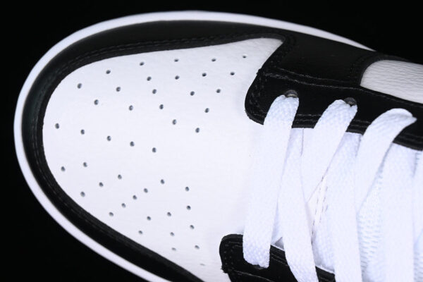 DUNK LOW SB RED PANDA WHITE/BLACK/RED - immagine 8