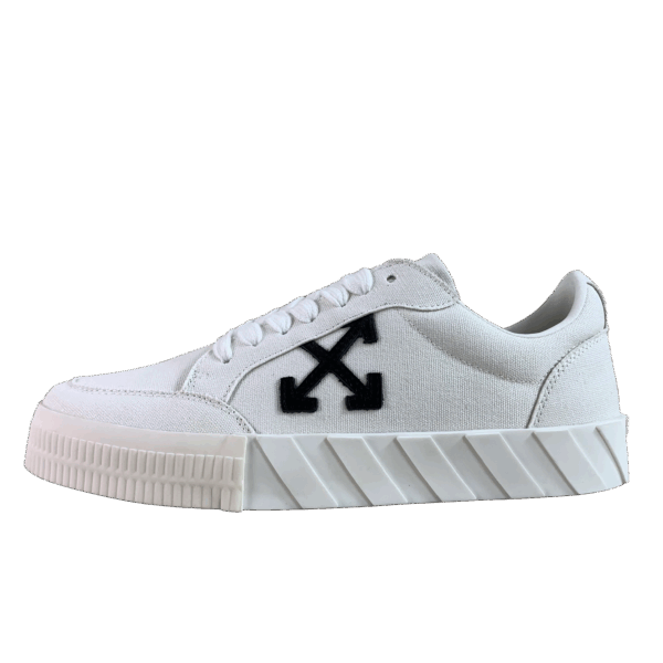 Off-White Sneaker