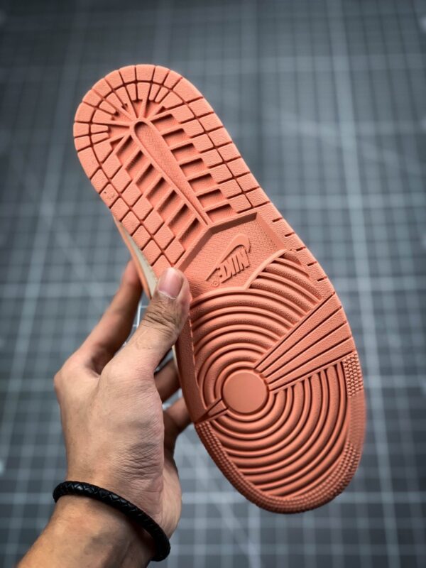 AIR JORDAN 1 MID APRICOT ATOMIC ORANGE/APRICOT AGATE/TERRA BLUSH - immagine 6