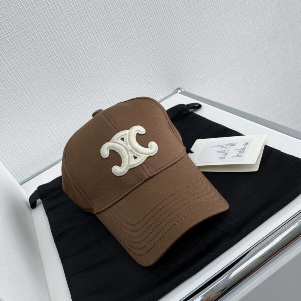 Cappellino Celine