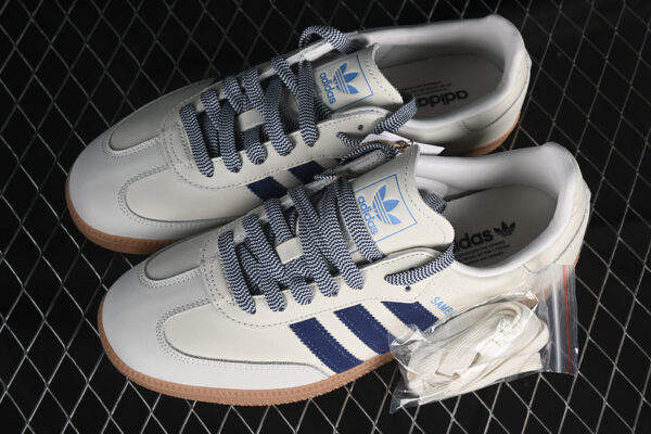ADIDAS SAMBA OG OFF WHITE/DARK BLUE/CLEAR SKY - immagine 3