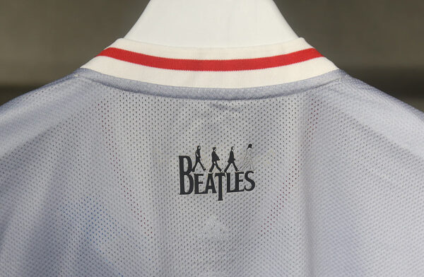 Liverpool x Beatles White Special Edition - 24/25 Player Version - immagine 2