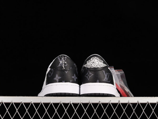 TRAVIS SCOTT X AIR JORDAN 1 LOW X L*V - immagine 5