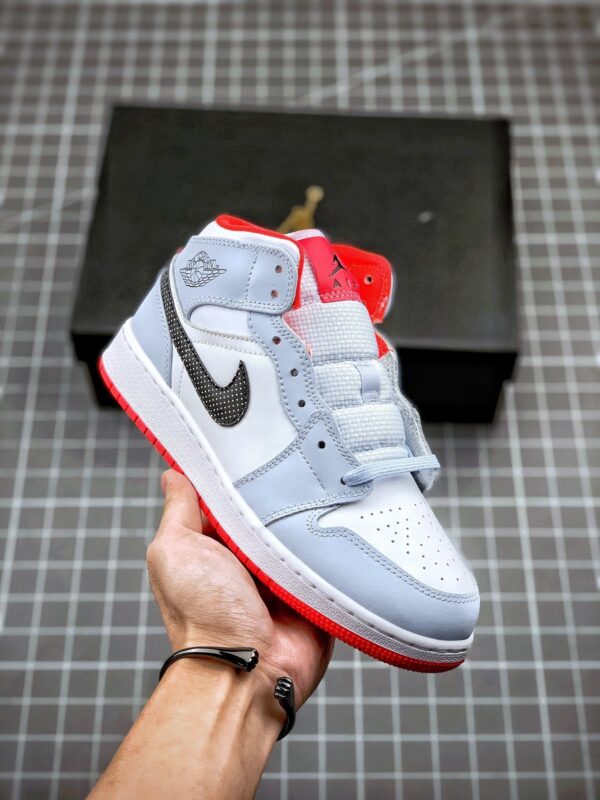 AIR JORDAN 1 MID POLKA DOT SWOOSH HALF BLUE/BLACK-WHITE - immagine 2
