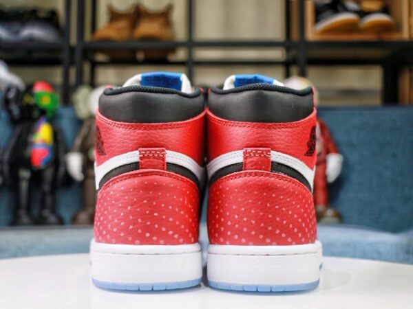 Air Jordan 1 Retro High OG “Origin Story” - immagine 2