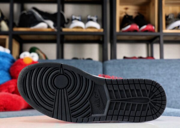 Air Jordan 1 Defiant Tour Giallo 2019 - immagine 2