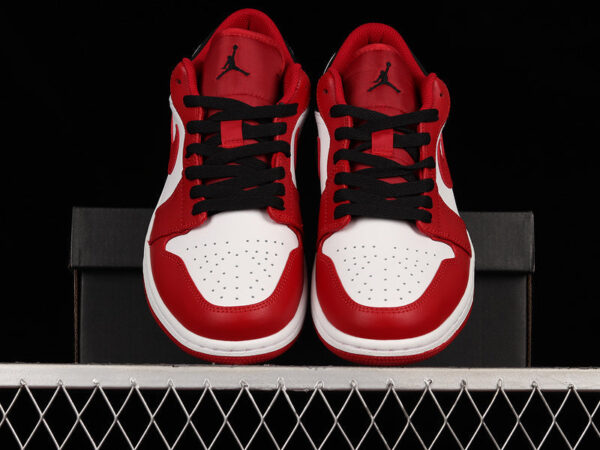 AIR JORDAN 1 LOW REVERSE BLACK TOE - immagine 4
