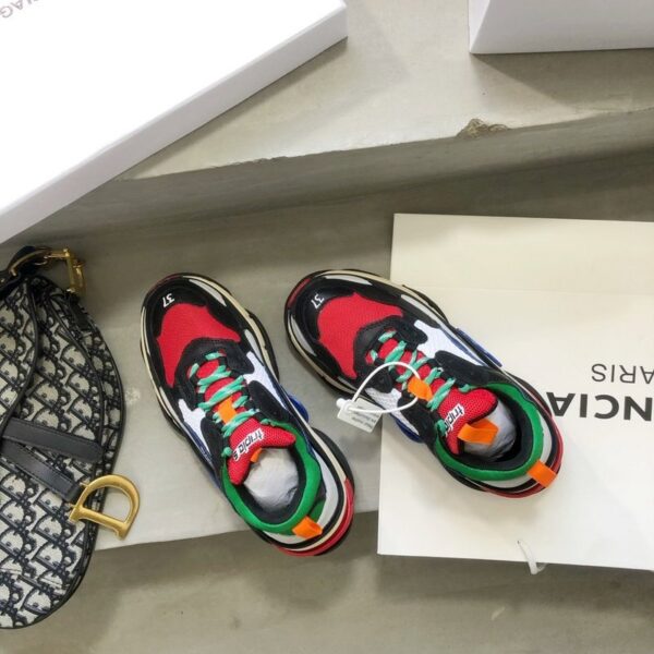 Balenciaga Triple S - immagine 3