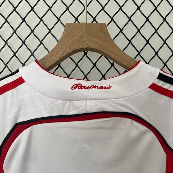 Kit Bambino - Milan UCL Vintage 06/07 - immagine 4