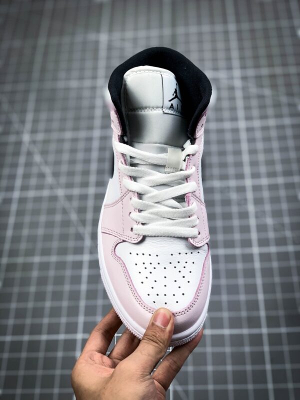 AIR JORDAN 1 MID BARELY ROSE/WHITE/BLACK - immagine 4