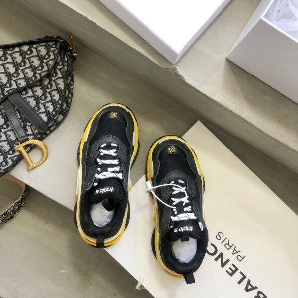 Balenciaga Triple S - immagine 2