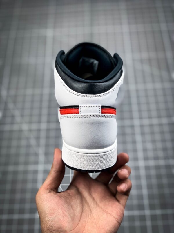 AIR JORDAN 1 MID GS CHILE RED BLACK/CHILE RED/WHITE - immagine 4