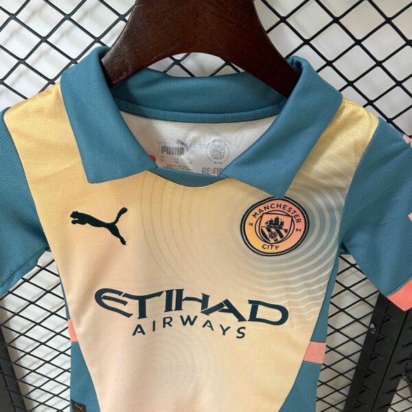 Kit Bambino - Manchester City Fourth 24/25 - immagine 3
