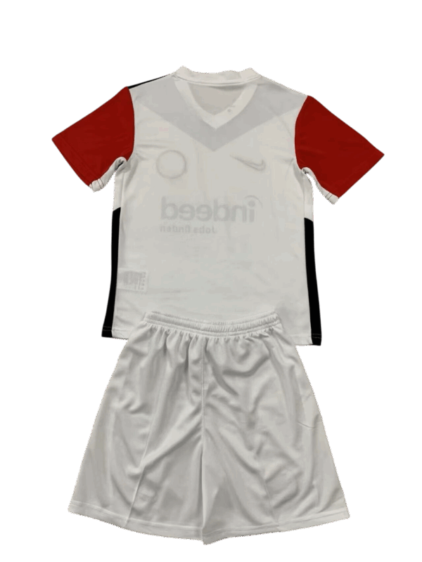 Kit Bambino - Eintracht Frankfurt 24/25 - immagine 2