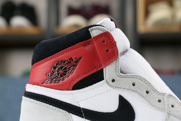 Air Jordan 1 Retro "Light Grey Smoke" 2020 - immagine 4