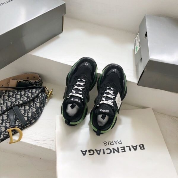 Balenciaga Triple S - immagine 3