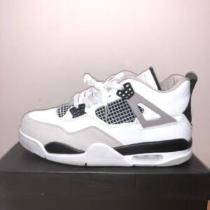 Air Jordan 4 Retro bianco e nero 43