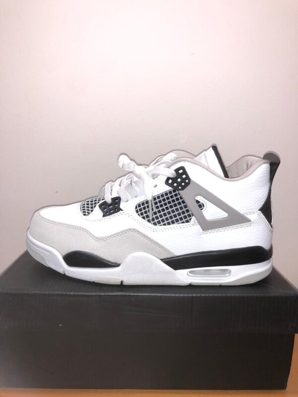 Air Jordan 4 Retro bianco e nero 43