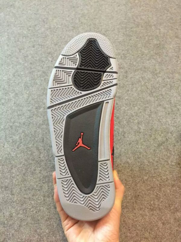 AIR JORDAN 4 Toro Bravo - immagine 3
