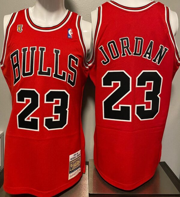 MITCHELL & NESS NBA AUTHENTIC JERSEY CHICAGO BULLS ROAD FINALS - immagine 2