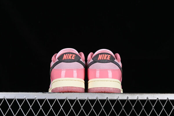 Nike Dunk low - Barbie - immagine 2
