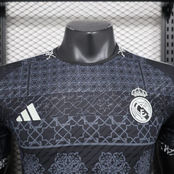 Real Madrid Special - 24/25 Player Version - immagine 3