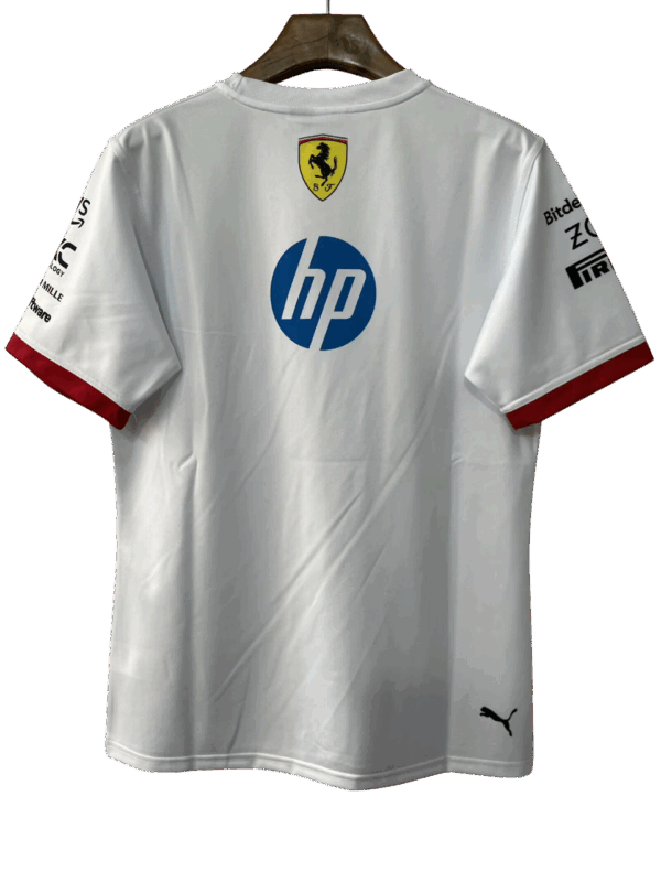 T-Shirt Ferrari 2025 - immagine 2