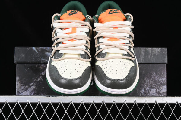 Nike Dunk low SB - immagine 2