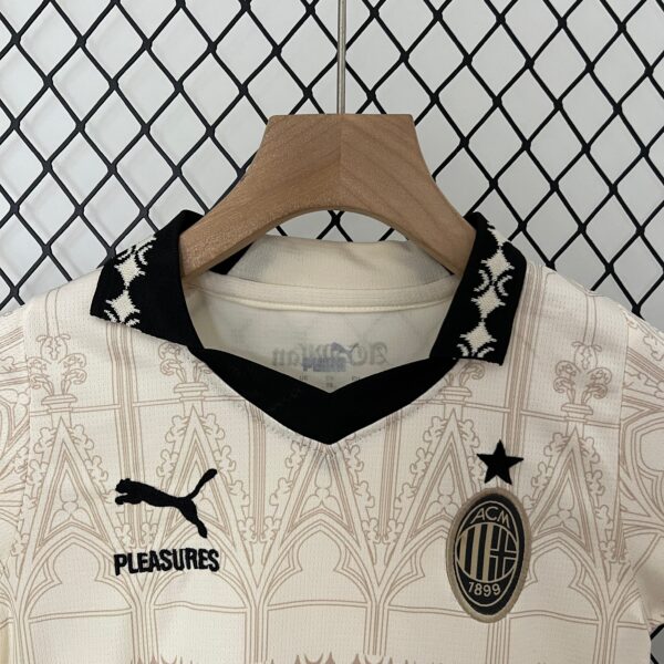Kit Bambino - Milan Special 24/25 - immagine 3